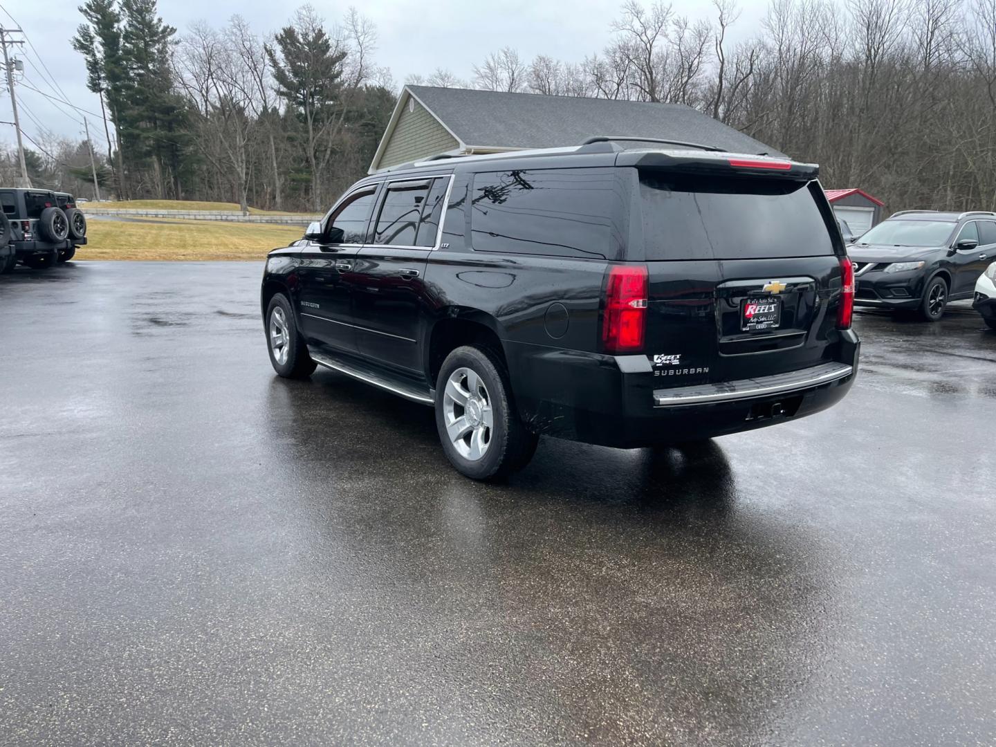 2016 Black /Brown Chevrolet Suburban LTZ 4WD (1GNSKJKC3GR) with an 5.3L V8 OHV 16V engine, 6A transmission, located at 11115 Chardon Rd. , Chardon, OH, 44024, (440) 214-9705, 41.580246, -81.241943 - Photo#11